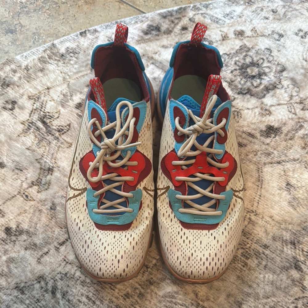 Men’s Nikes